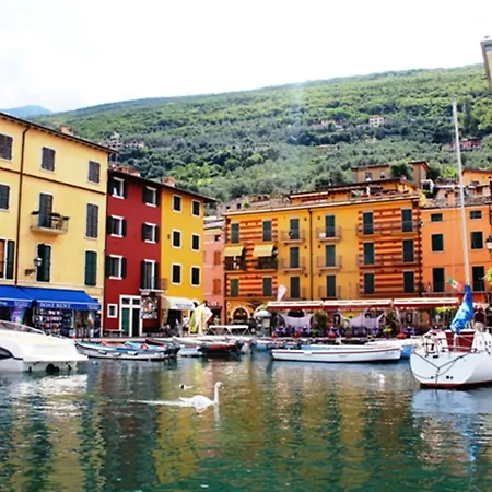 Garda Family House Hotel 2*