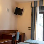 Garda Family House فندق كاستيليتو دو برينزون