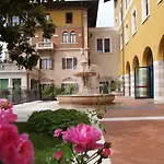 Garda Family House فندق كاستيليتو دو برينزون