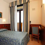 Garda Family House فندق