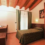 فندق Garda Family House كاستيليتو دو برينزون