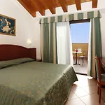 فندق Garda Family House 2*