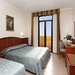 Garda Family House فندق 2*
