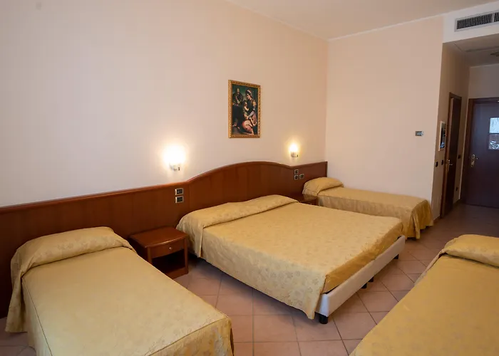 Hotell Garda Family House Castelletto Di Brenzone
