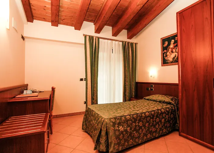 Garda Family House Hotell