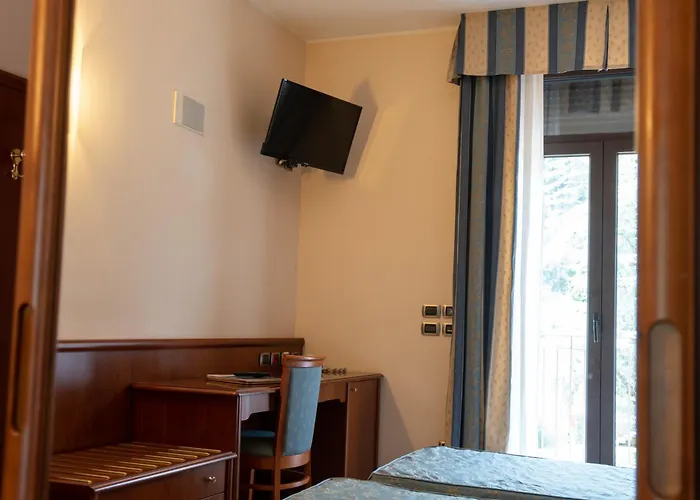 Garda Family House Hotell Castelletto Di Brenzone