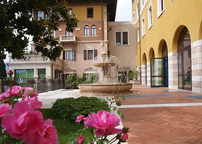Garda Family House Hotell Castelletto Di Brenzone