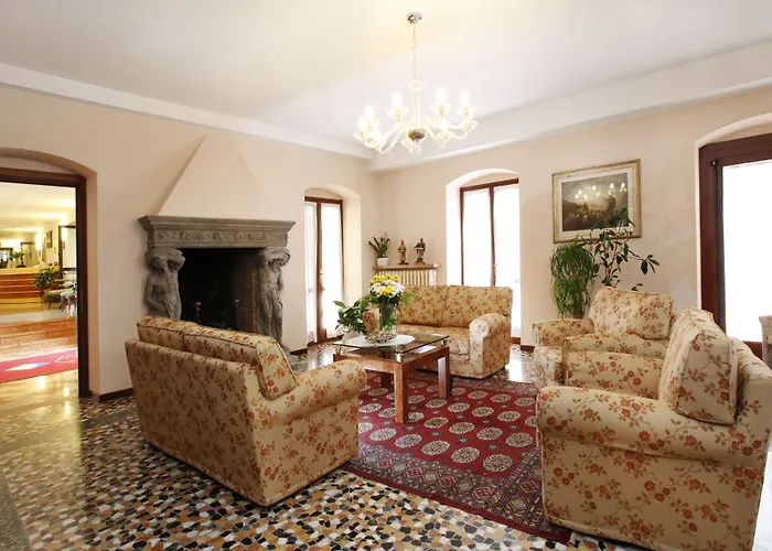 Garda Family House 2*