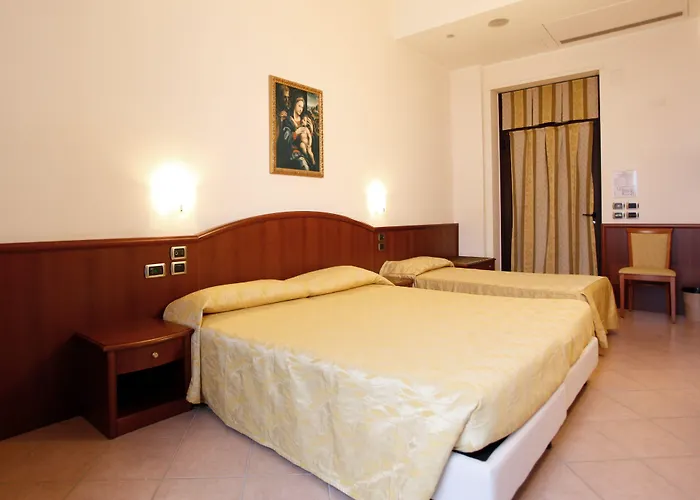 Garda Family House Hotell 2*