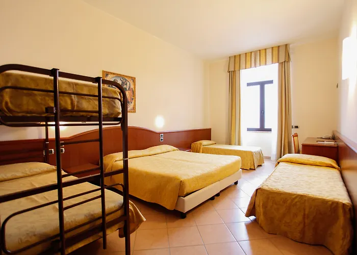 Garda Family House Hotell Castelletto Di Brenzone