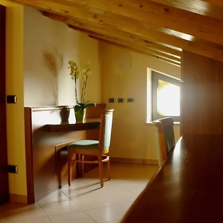 Garda Family House Hotel Castelletto Di Brenzone
