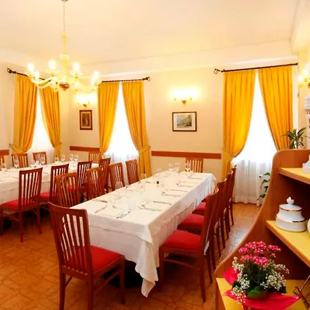 Hotel Garda Family House Castelletto Di Brenzone