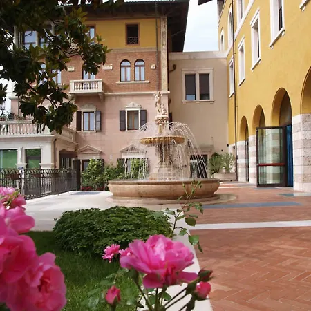 Garda Family House Hotel Castelletto Di Brenzone