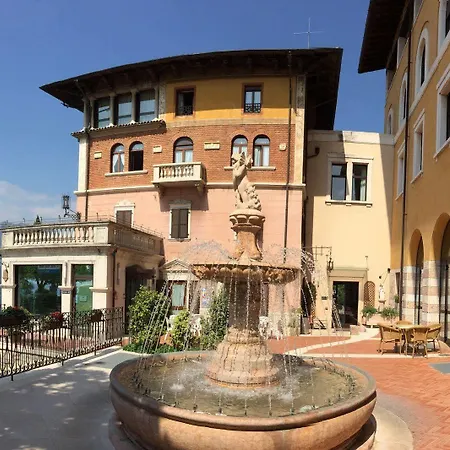 Garda Family House